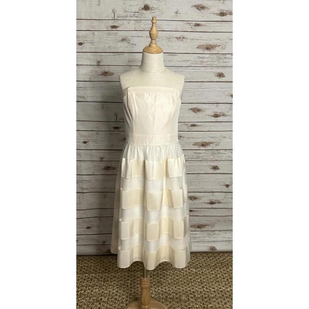 White House Black Market cream quiet luxury silk strapless cocktail dress Size 0